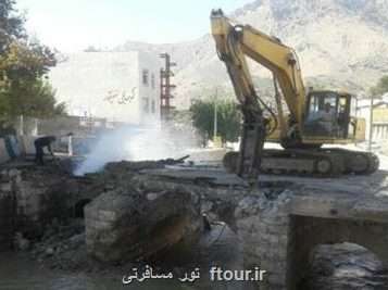 مدیرکل میراث فرهنگی لرستان خبر داد: شهرداری خرم آباد پل تاریخی بهداری را تخریب کرد