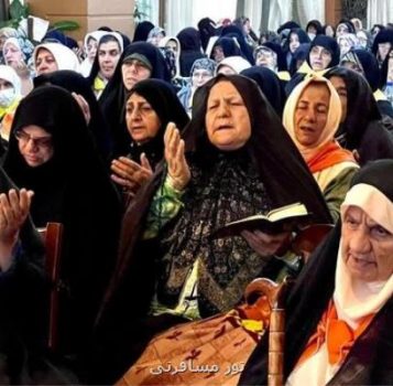 اولین دعای کمیل حاجی های ایرانی در مدینه به علاوه عکس