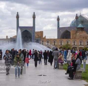 در تعطیلات عید فطر؛ بازدید گردشگران از بناهای تاریخی اصفهان رکورد نوروز را شکست