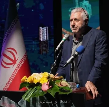 ضرغامی: اتصال تولیدات هنرمندان اصفهان به بازار تقویت می شود
