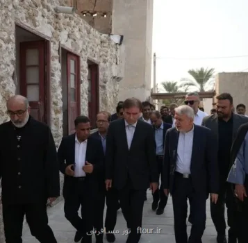وزیر میراث فرهنگی بر مرمت اصولی مسجد و قلعه بردستان تاکید کرد